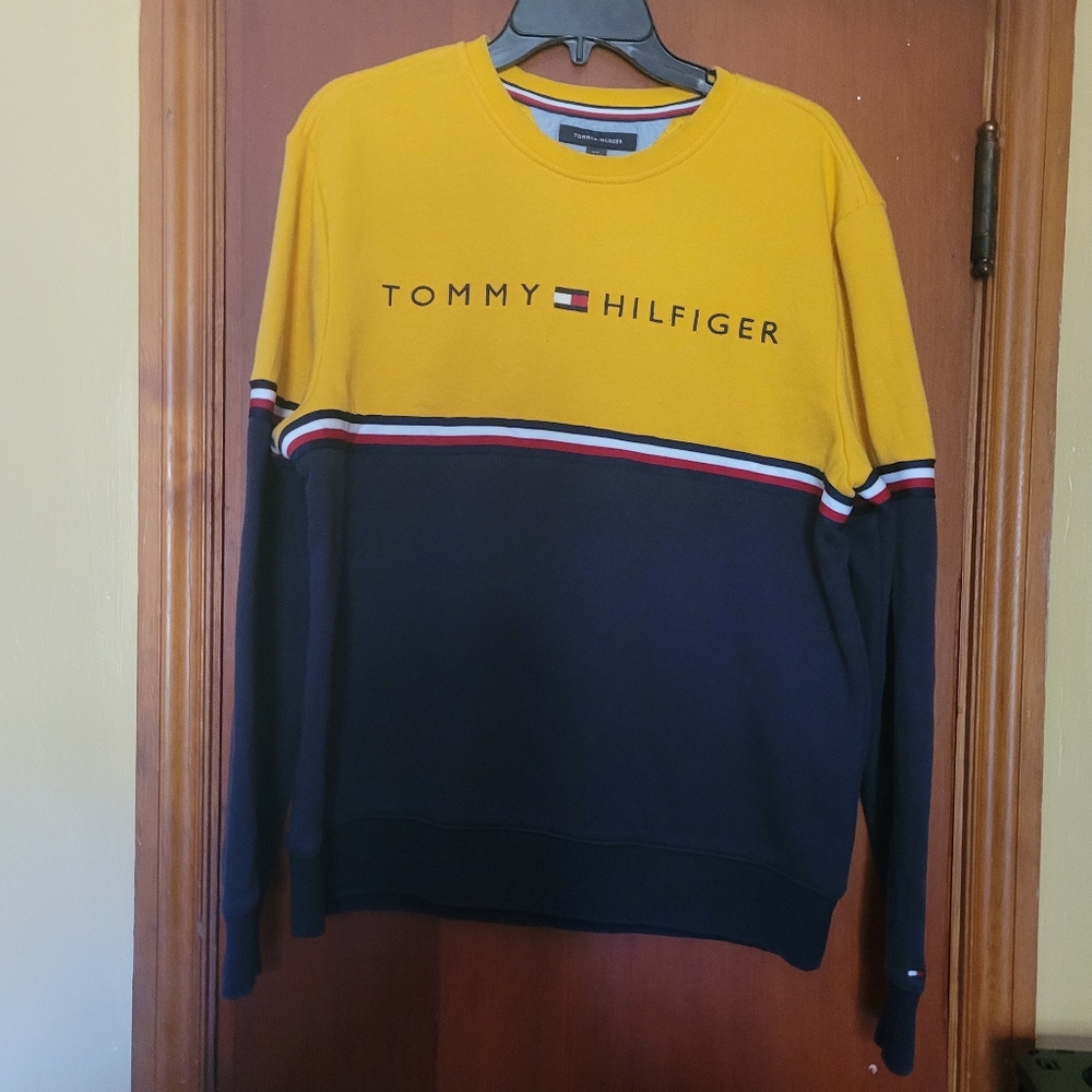 Mens Tommy Hilfiger Crewneck pullover sweatshirt size large yellow blue red